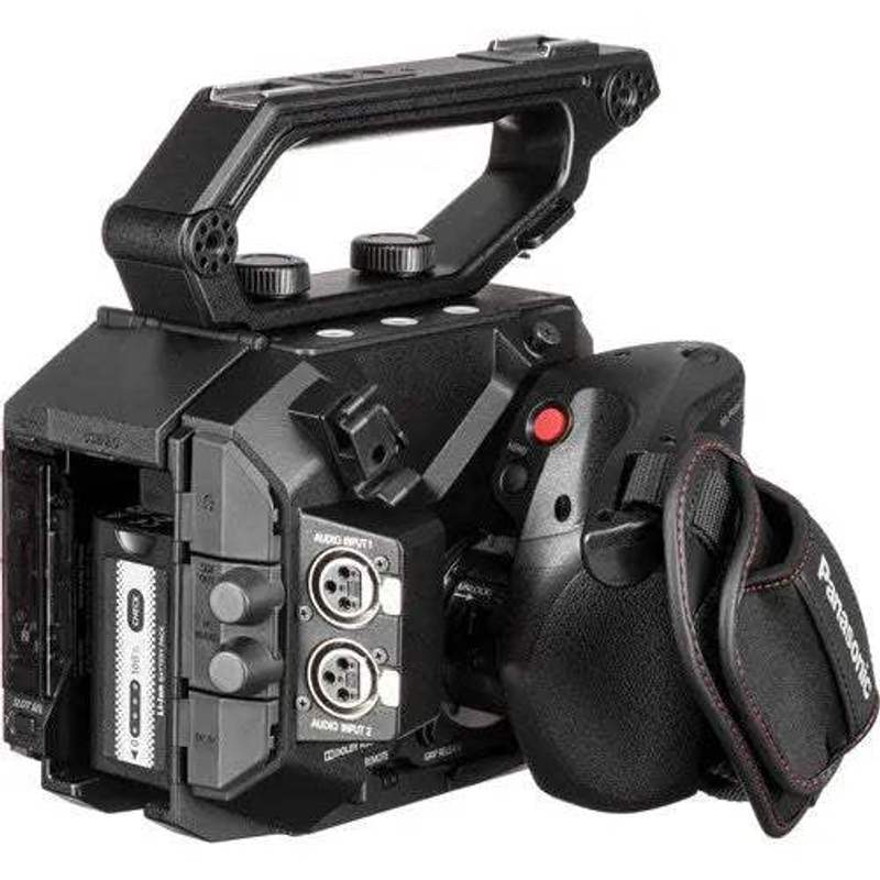 كاميرا سينما مدمجة Panasonic AU-EVA1 مقاس 5.7K Super 35mm AU-EVA1PJ