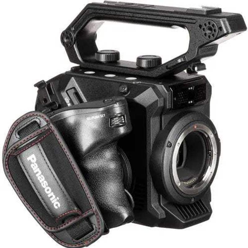 كاميرا سينما مدمجة Panasonic AU-EVA1 مقاس 5.7K Super 35mm AU-EVA1PJ